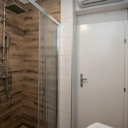 Nikola Apartmán