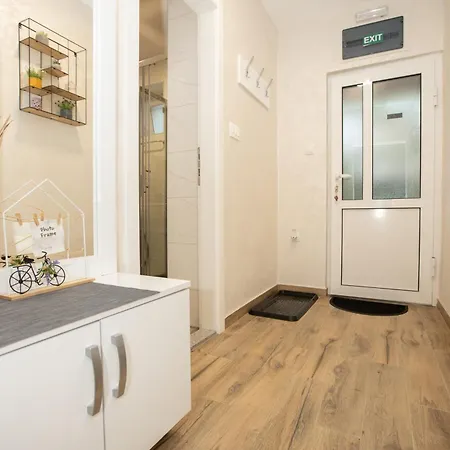 아파트 Nikola 트레빈예