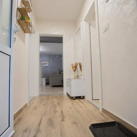 Nikola 아파트 트레빈예