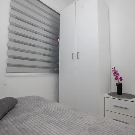 Nikola * 트레빈예